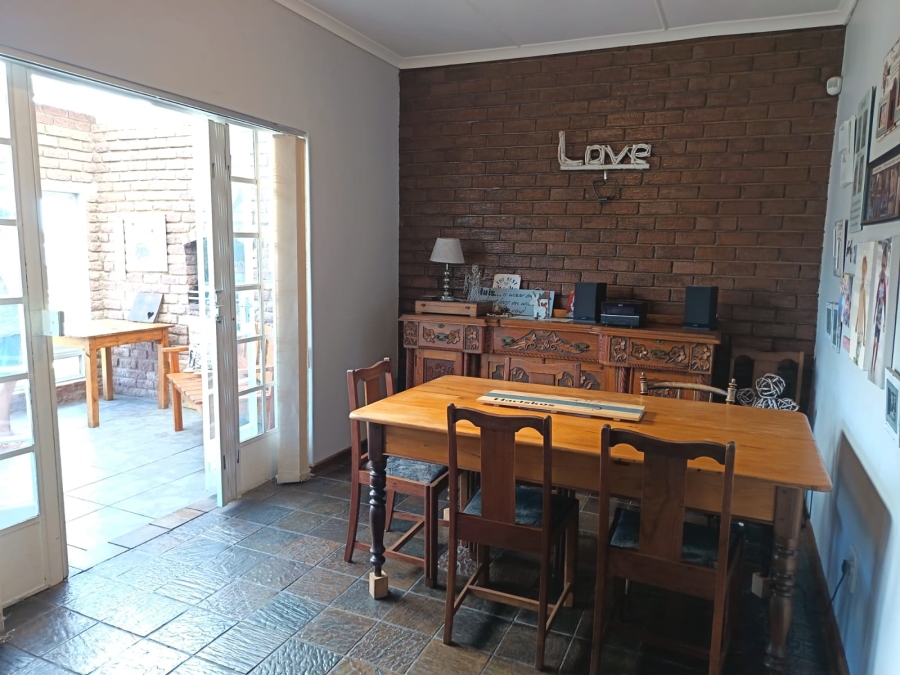 4 Bedroom Property for Sale in Vanes Estate Eastern Cape